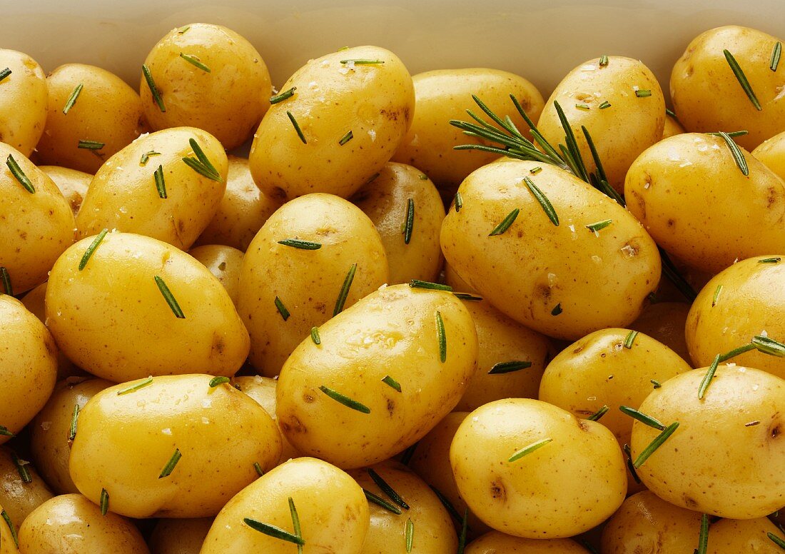 Mallorca Kartoffeln mit Salz und Rosmarin