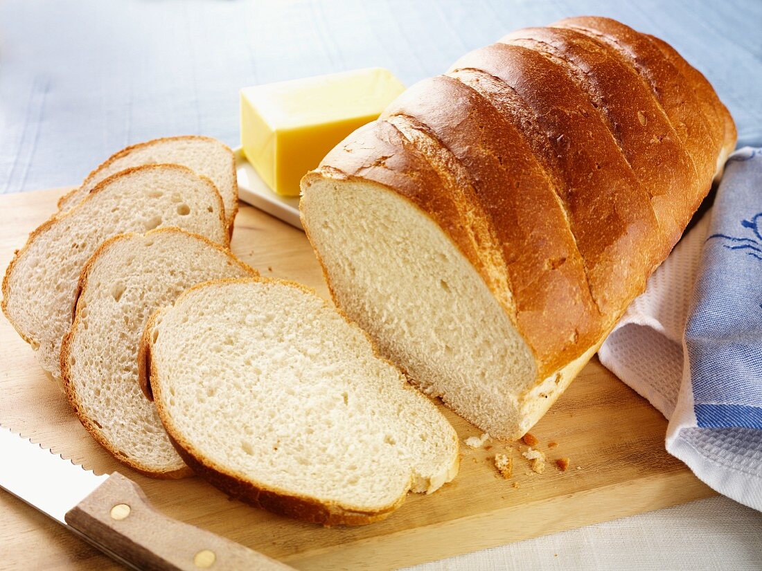 Kastenweissbrot mit abgeschnittenen Scheiben