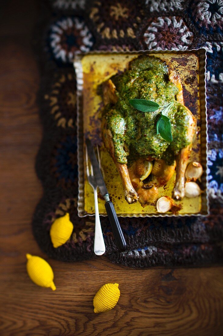 Herb-coated chicken with garlic