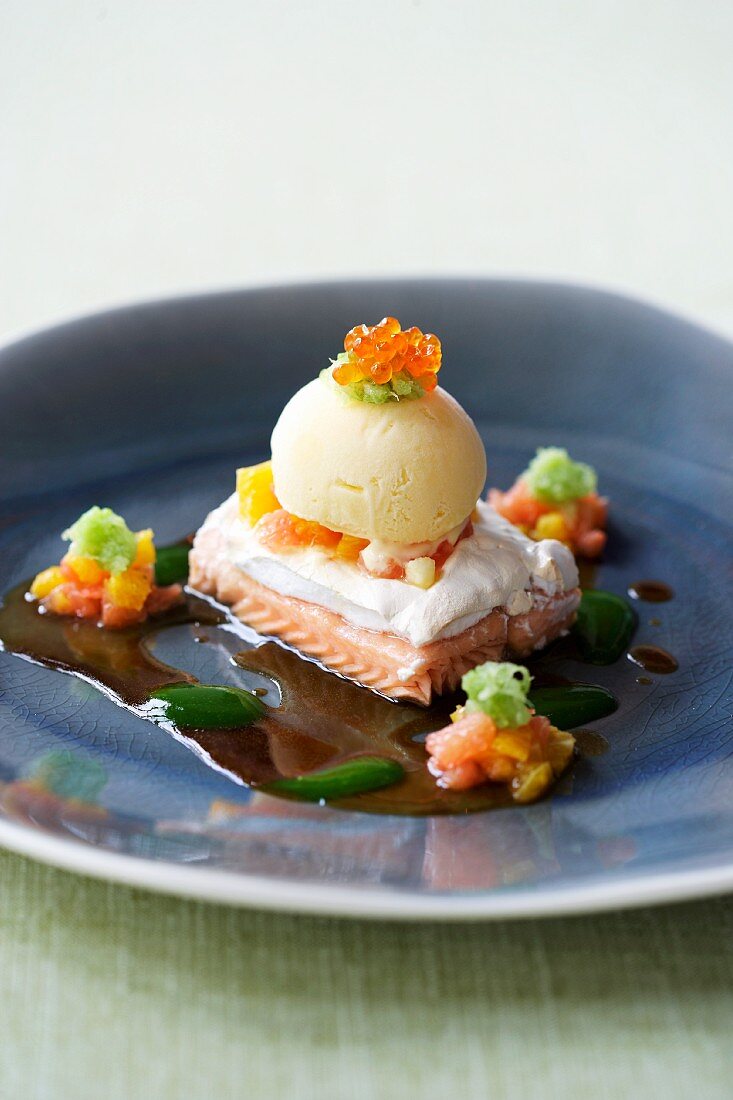Trout fillet with meringue crust and salmon ice cream