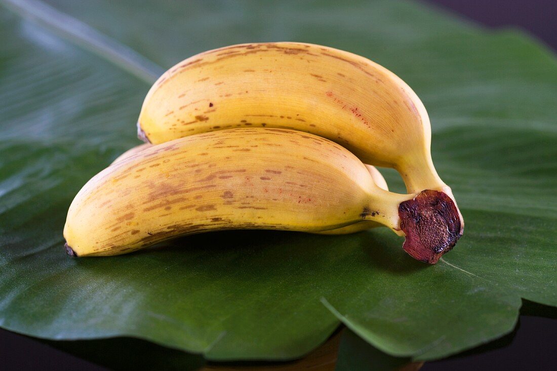 Bananas on a leaf