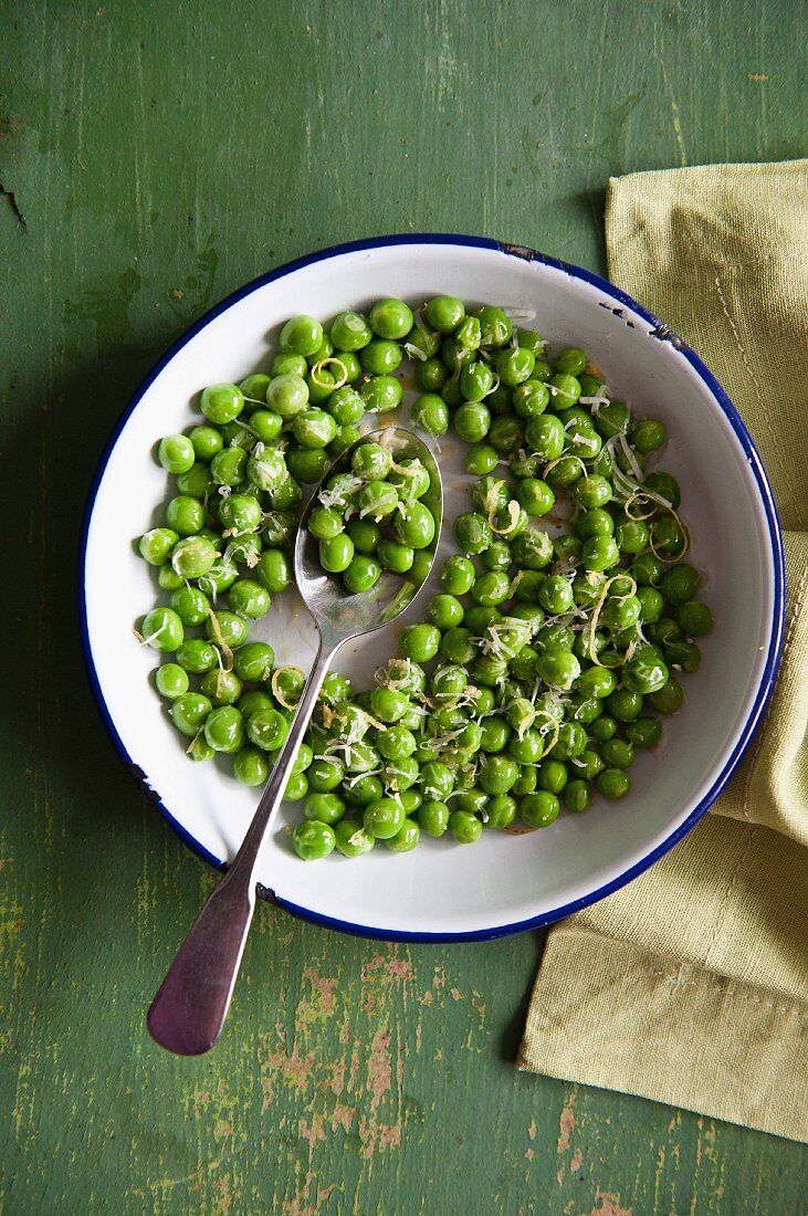 Erbsen mit Parmesan