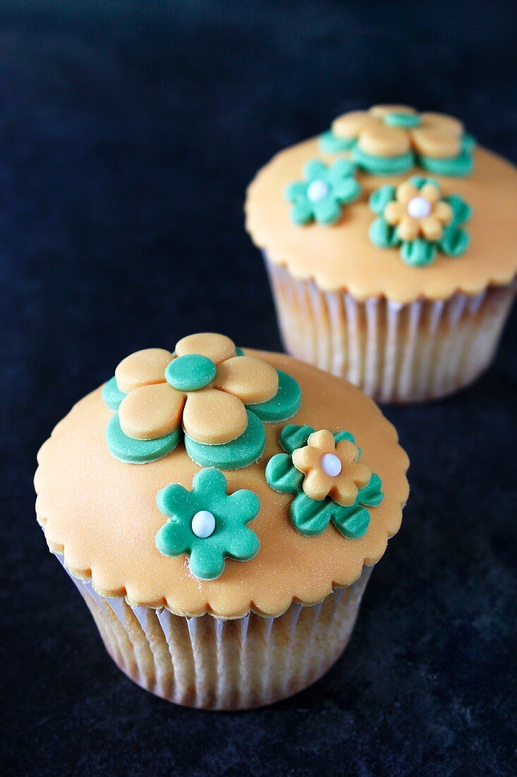 Caramel cupcakes