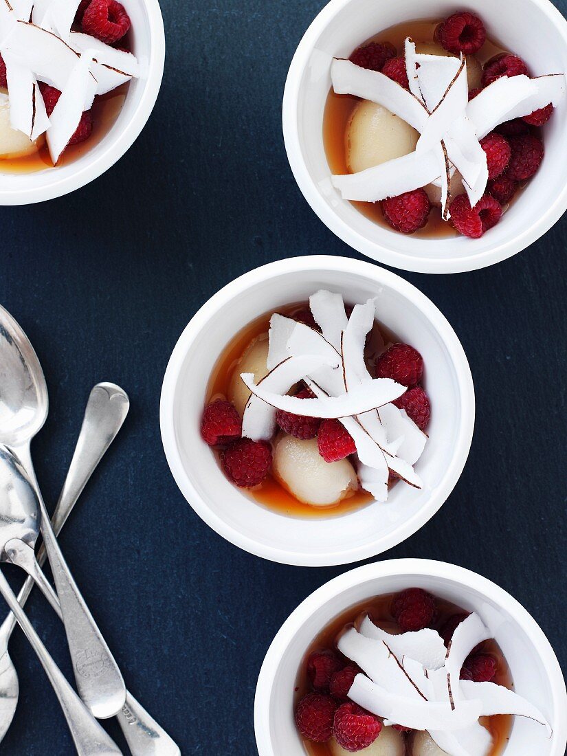 Fruit salad with coconut, in ginger wine