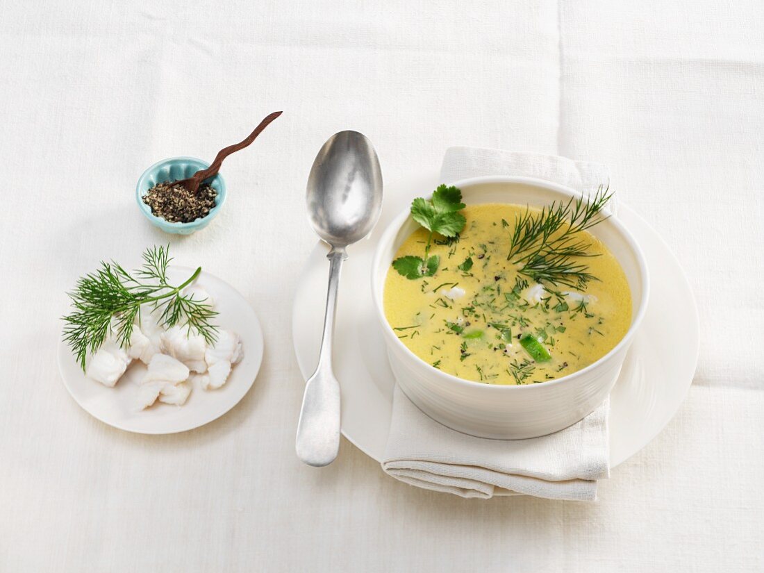 Braised cucumber soup with dill