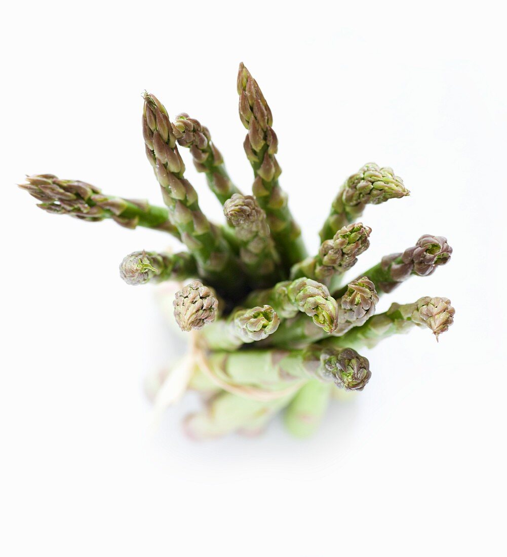 A bunch of asparagus, upright, from above