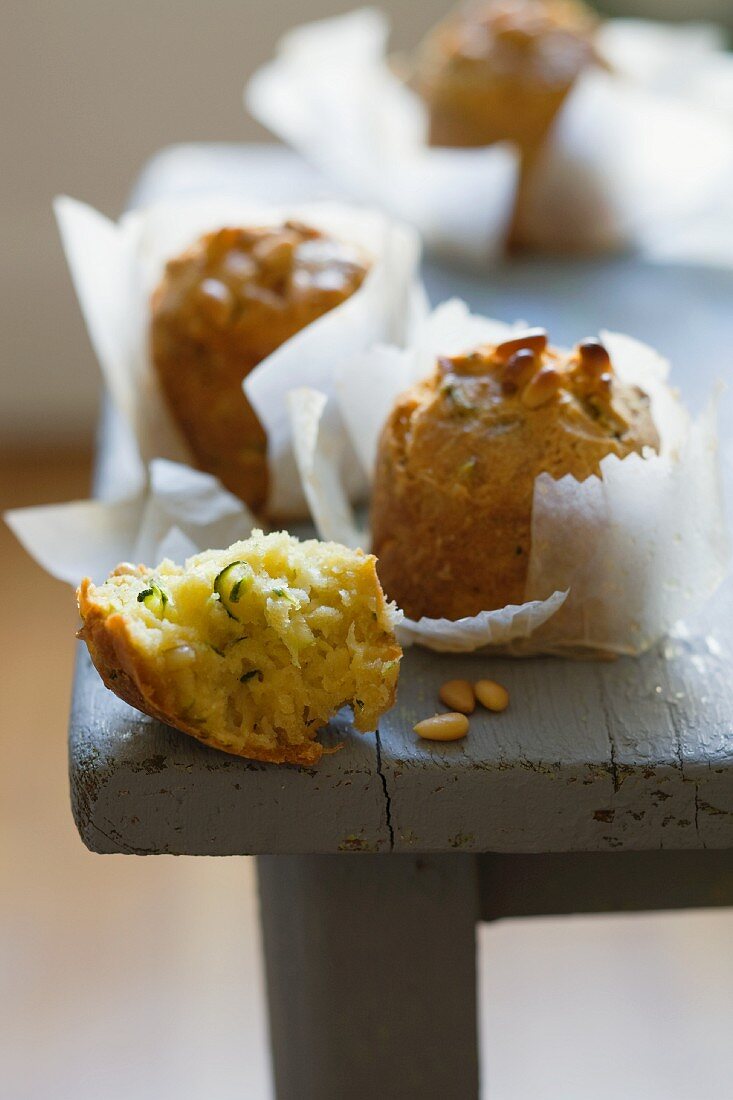 Courgette muffins with pine nuts