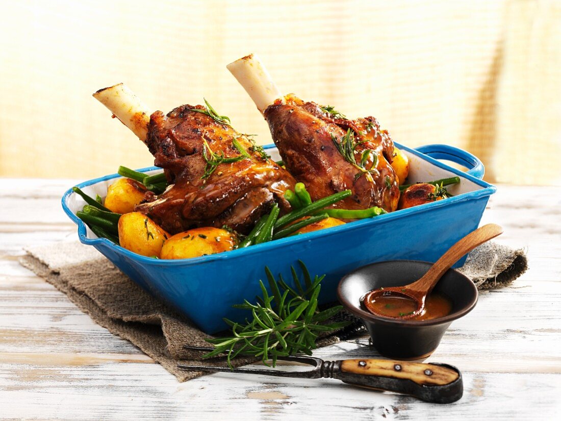Lamb shanks with potatoes and green beans