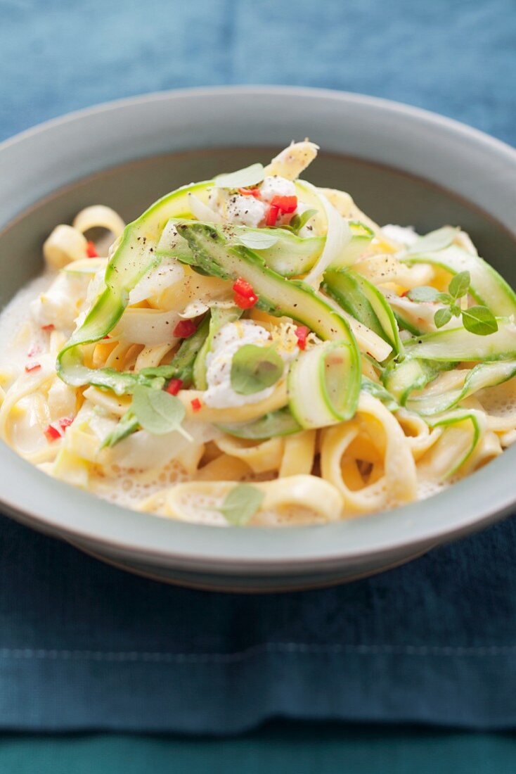 Tagliatelle with green asparagus