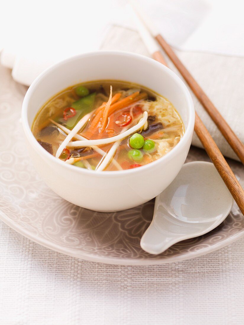 Vegetable soup with egg (Asia)
