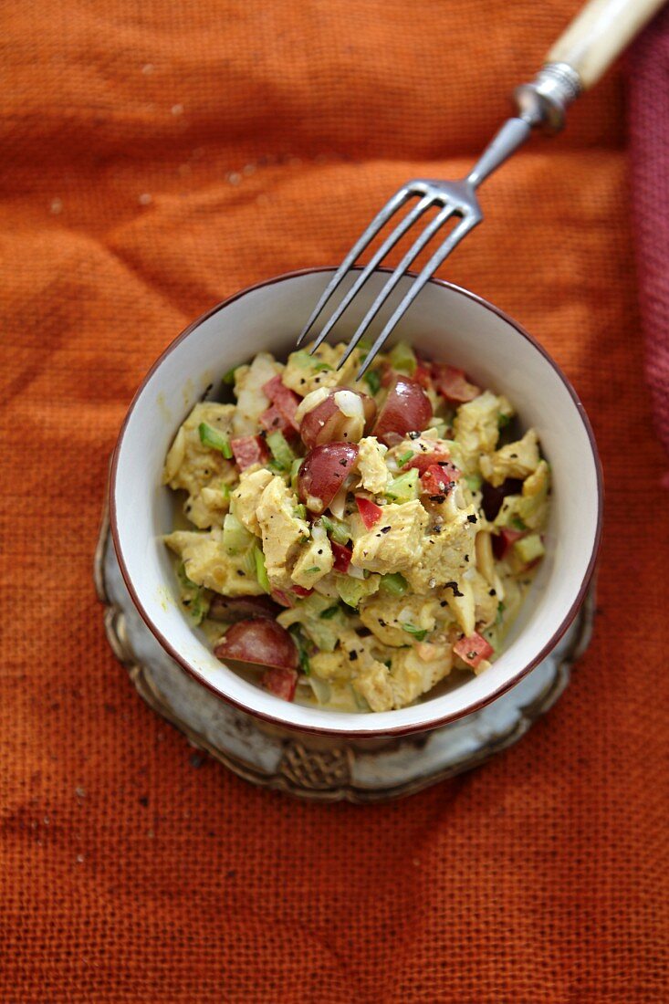 Salat mit Curryhähnchen