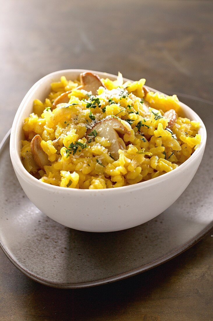 Risotto milanese with porcini mushrooms