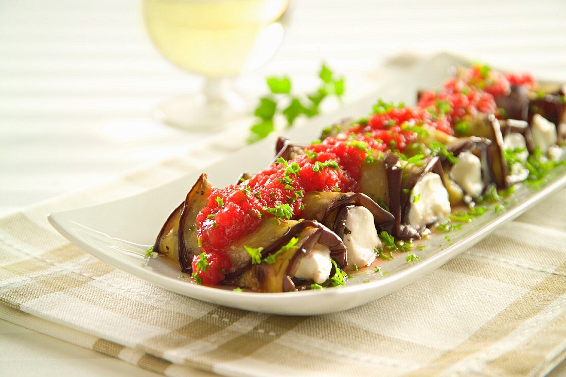 Aubergine rolls with cheese filling