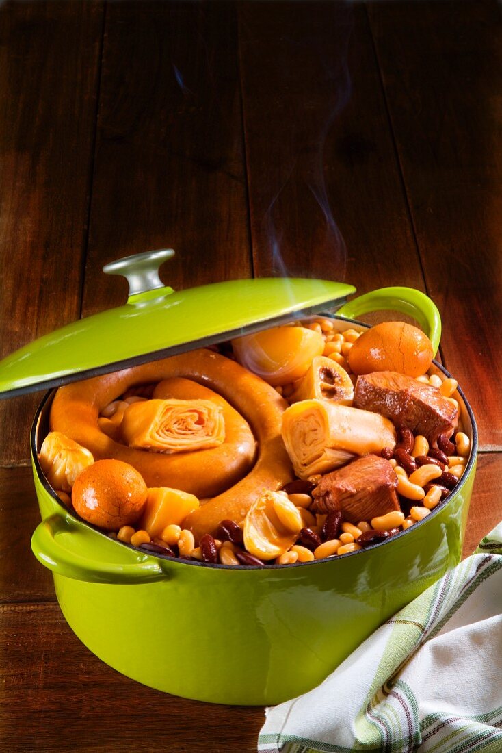 Bean stew with beef and chorizo