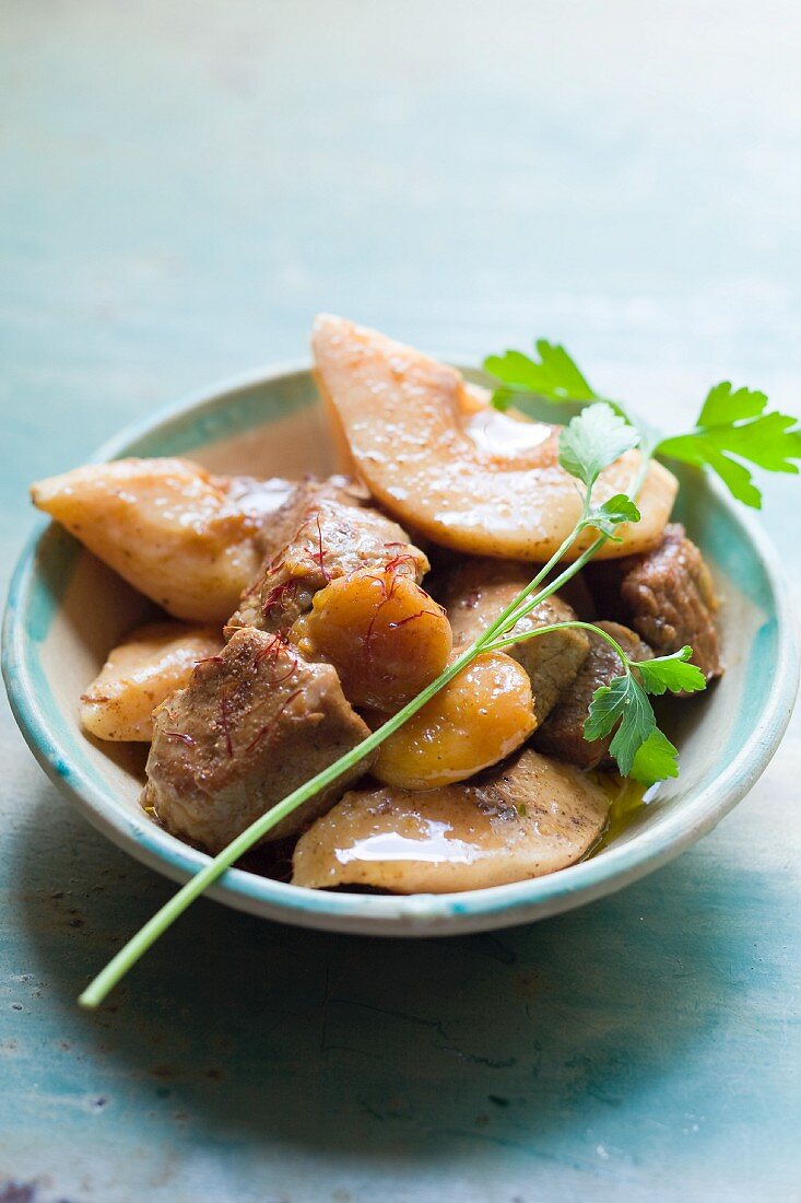Veal tagine with quinces