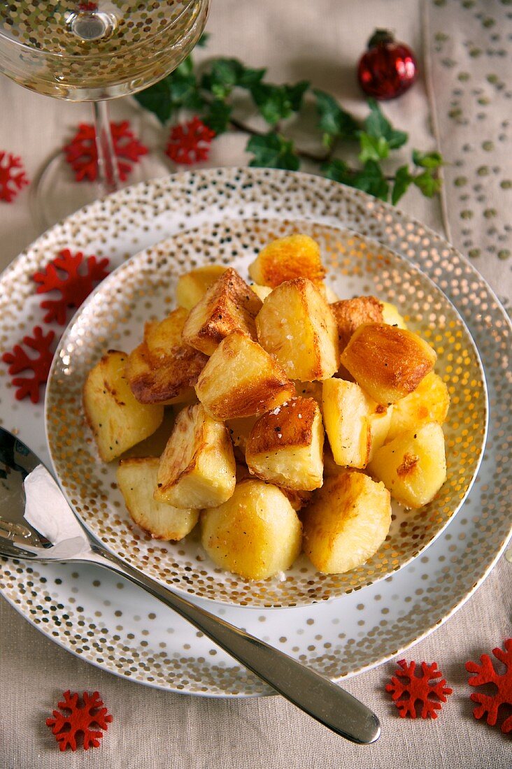 Crispy roast potatoes for Christmas dinner