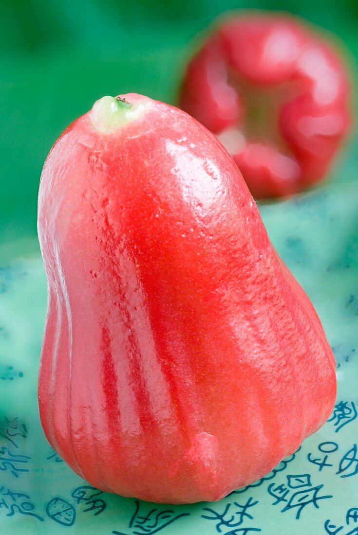 Roter Rosenapfel (Nahaufnahme)