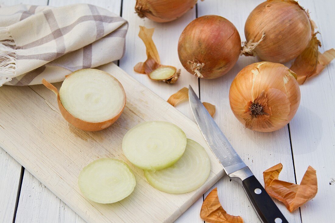 Onions and slices of onion