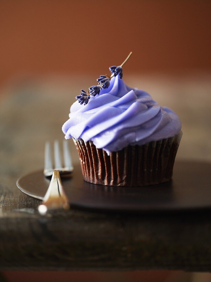 Cupcake mit Lavendelcreme