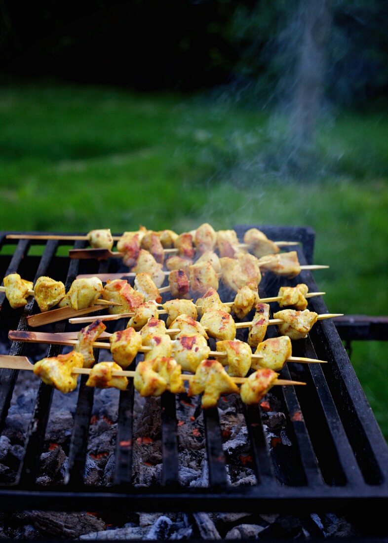 Orientalische Hähnchenspiesse auf dem Grill