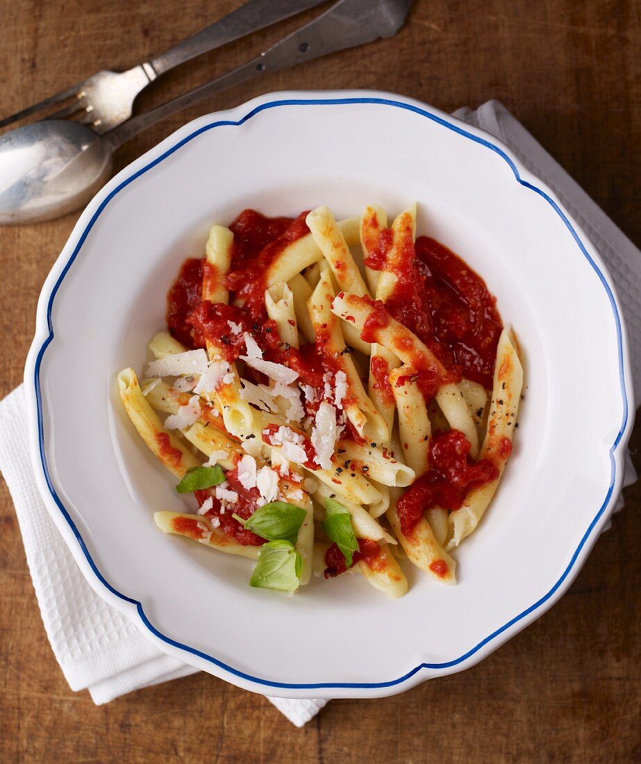 Fusilli with tomato sauce