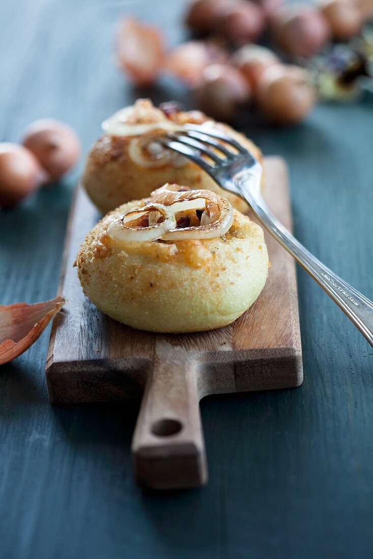 Onion rolls