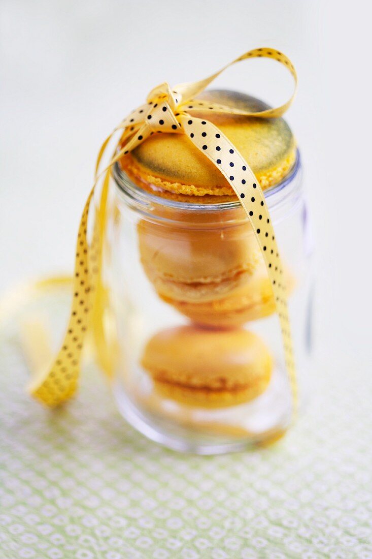 Lemon macaroons in a jar