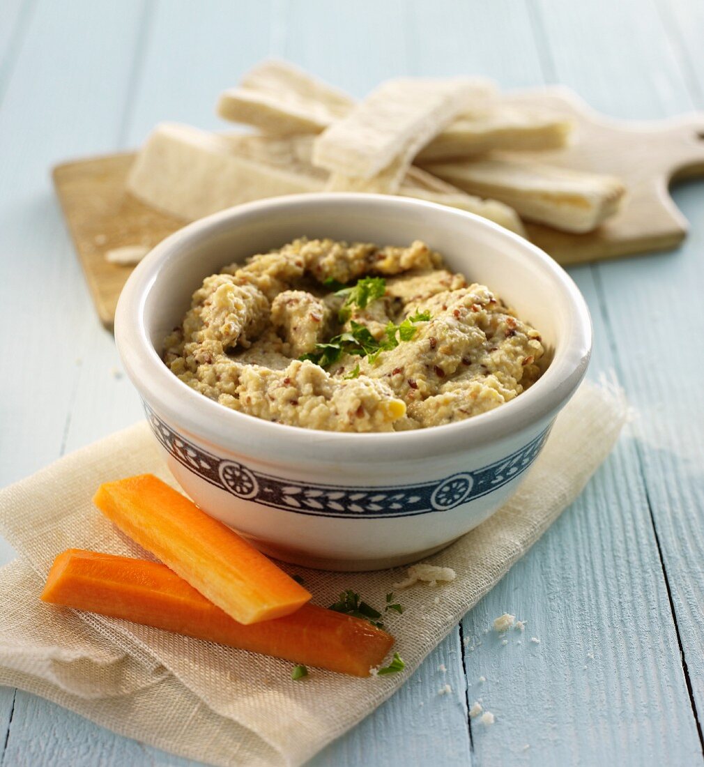 Houmous with strips of bread