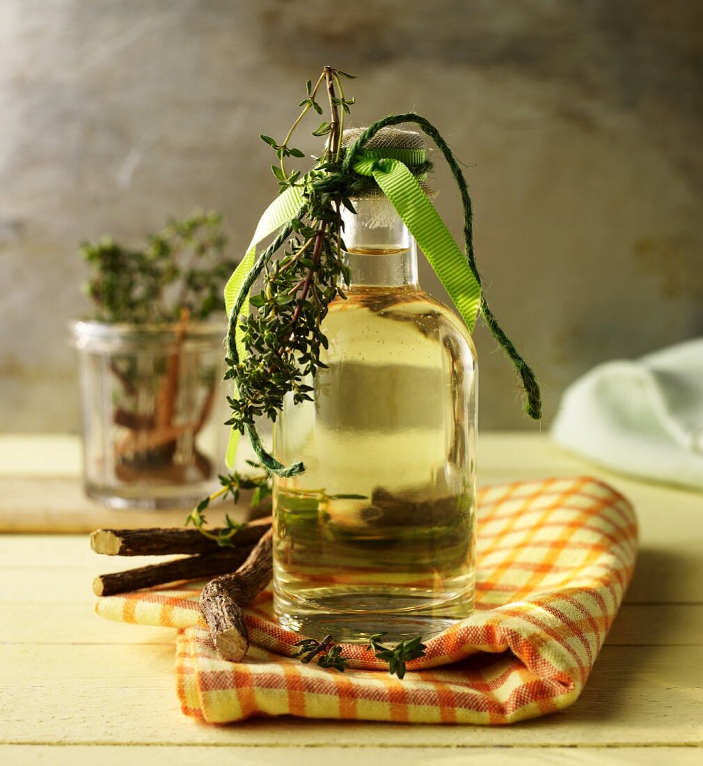 Provençal herb liqueur with thyme and liquorice
