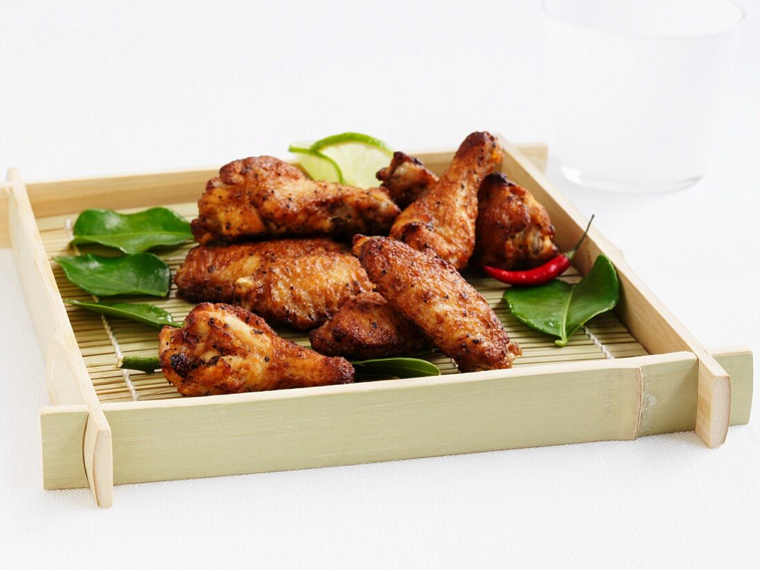 Chicken wings with chilli and lime