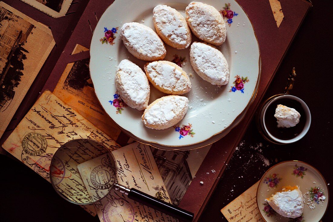 Butterplätzchen mit Puderzucker