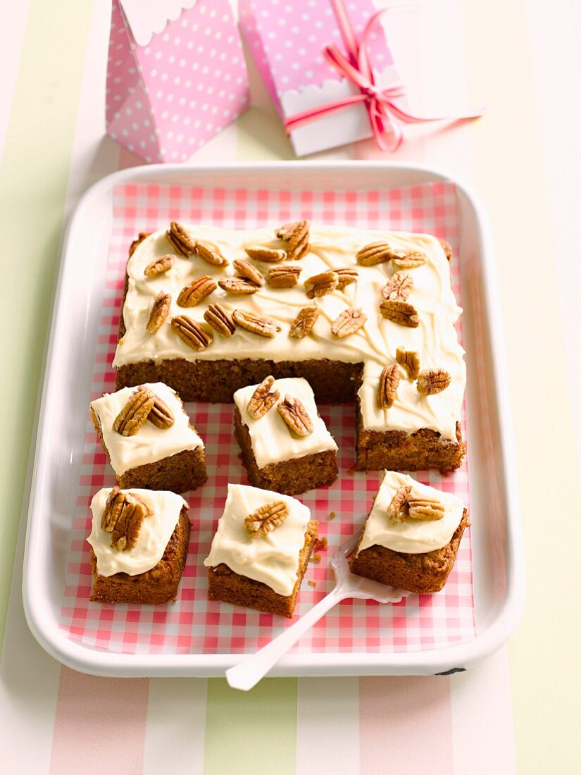 Carrot and pecan nut cake