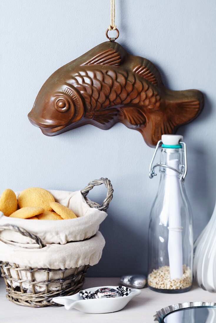 Fisch-Motivbackform als Wandschmuck