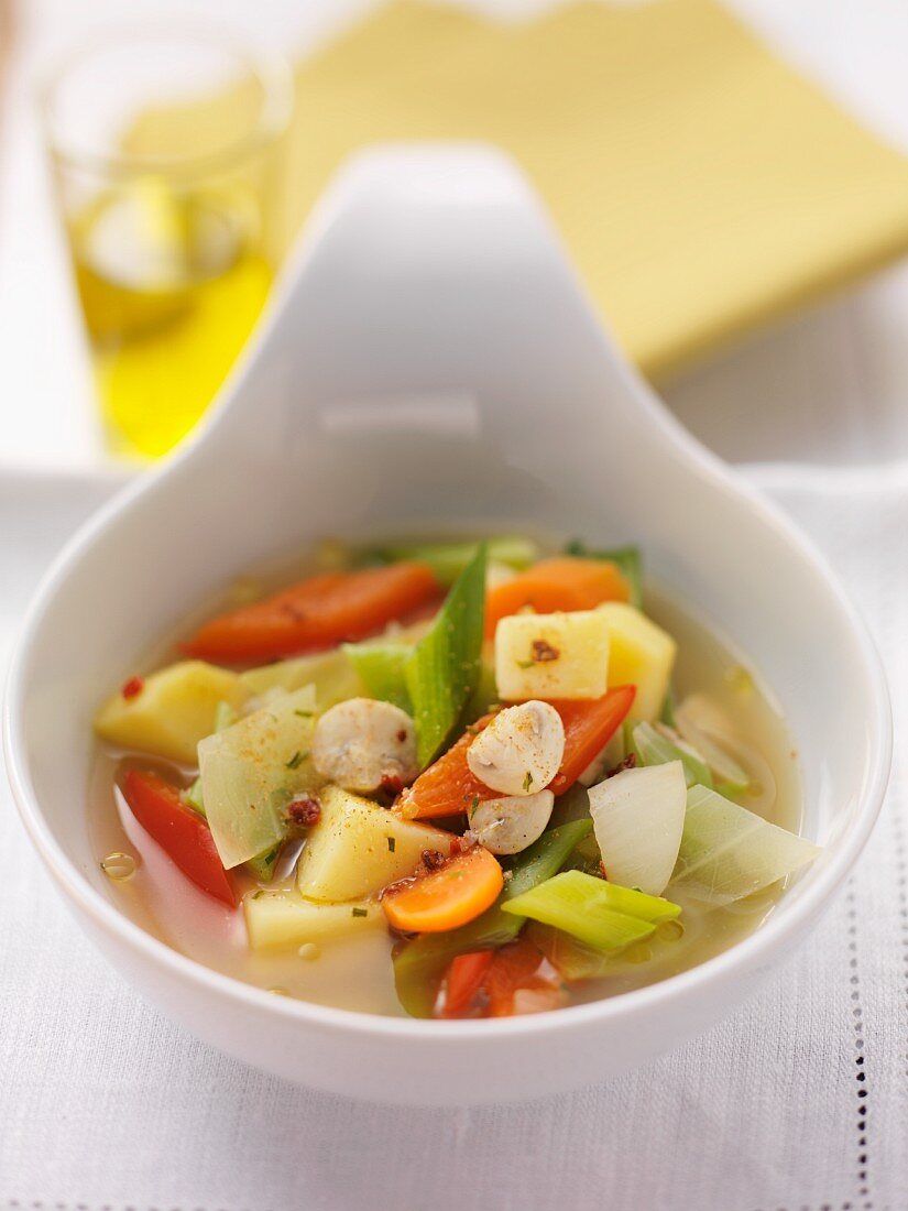 Vegetable stew with garlic