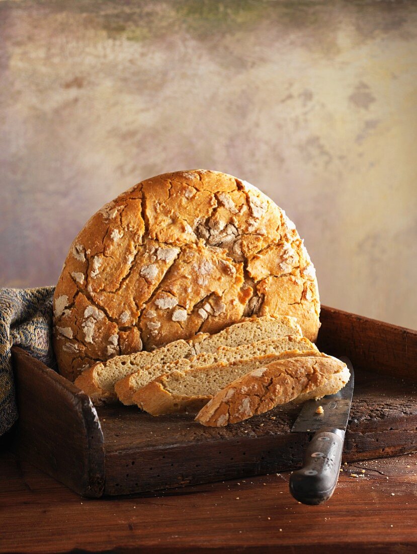 Gluten-free white bread with bread slices