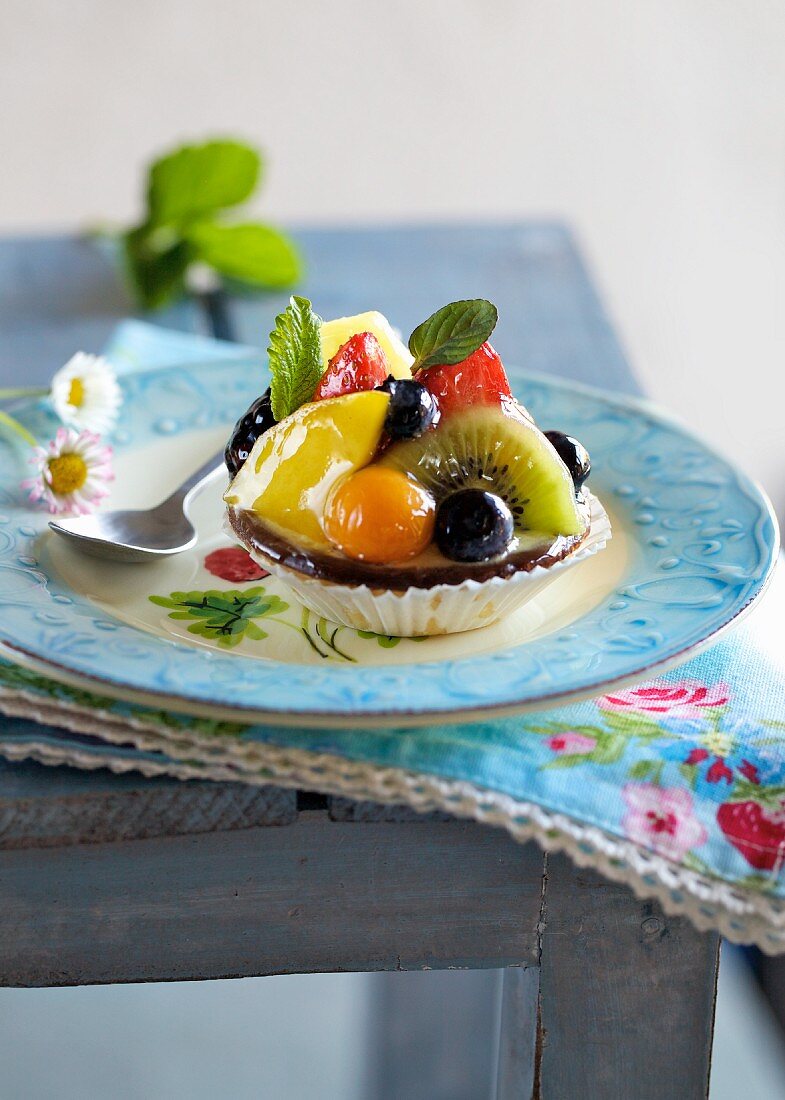 Obsttörtchen mit Minzeblättchen