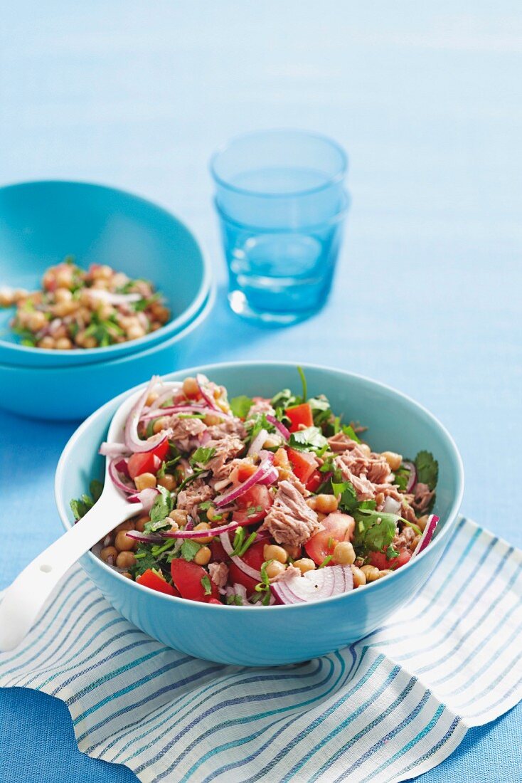 Tuna and coriander salad