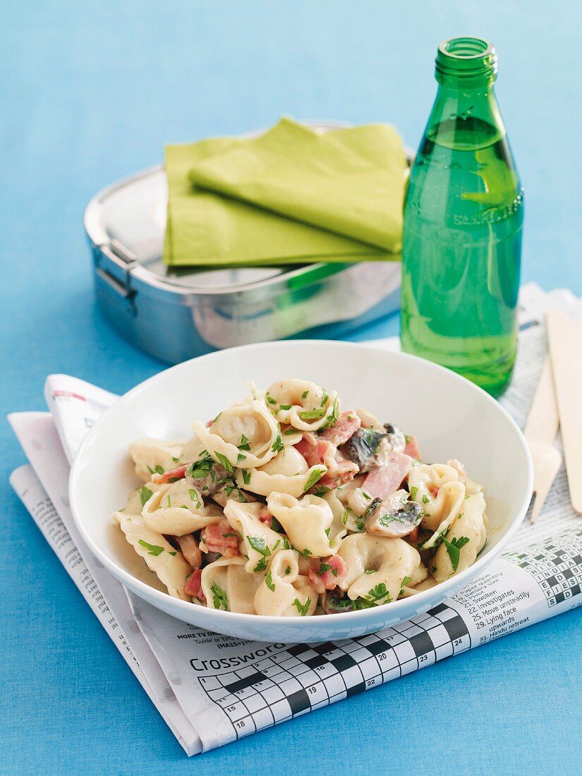 Tortellini alla boscaiola (Tortellini mit Pilzen & Schinken)