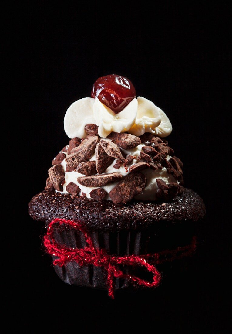 Festlicher Schokoladen-Cupcake