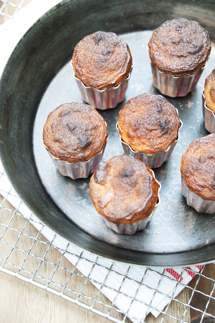 Cannelés (vanilla and rum cakes, France)