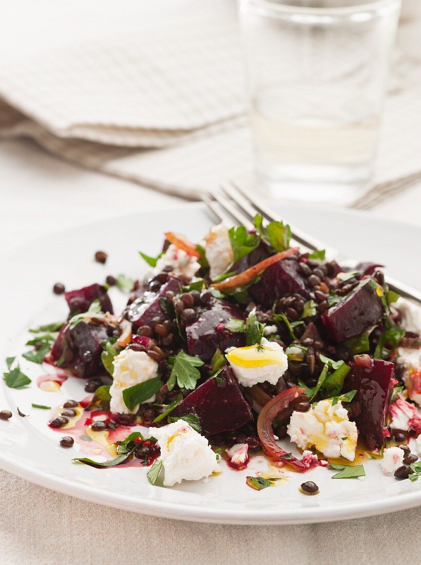 Beetroot salad with lentils and feta