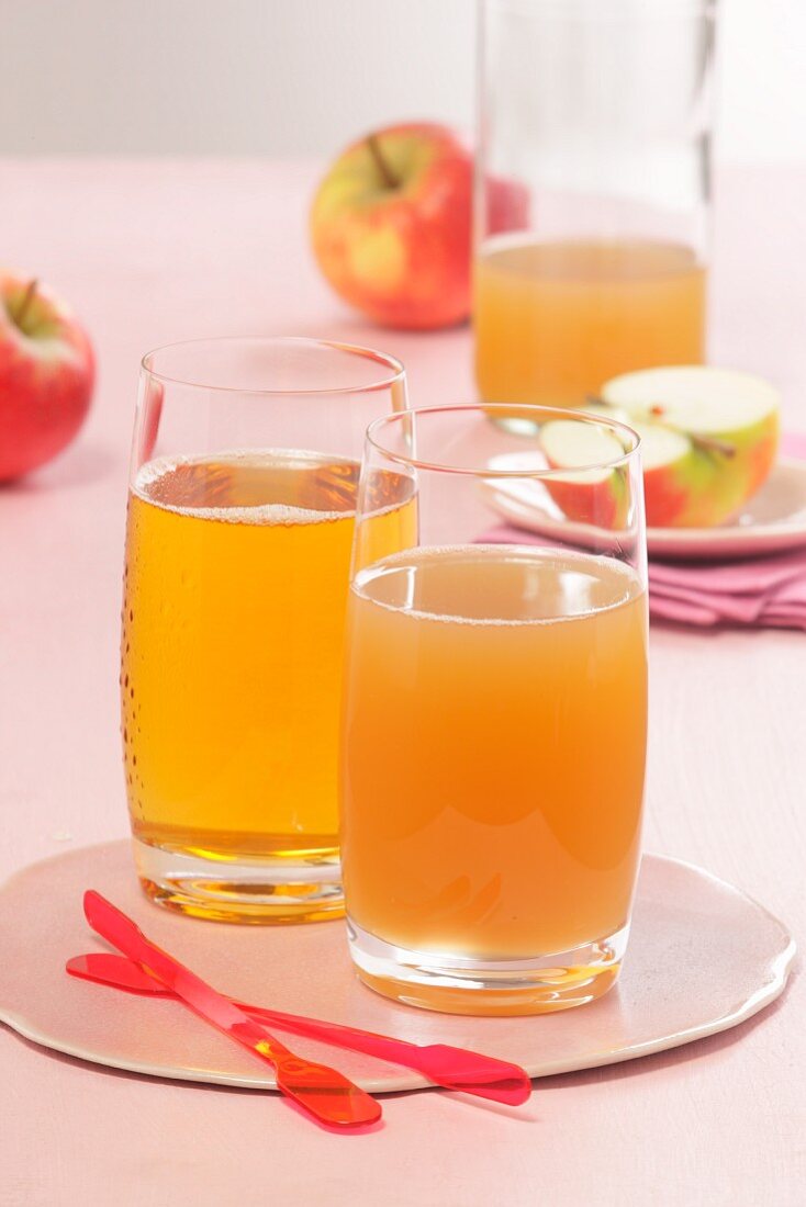 Fresh apple juice, clear and cloudy