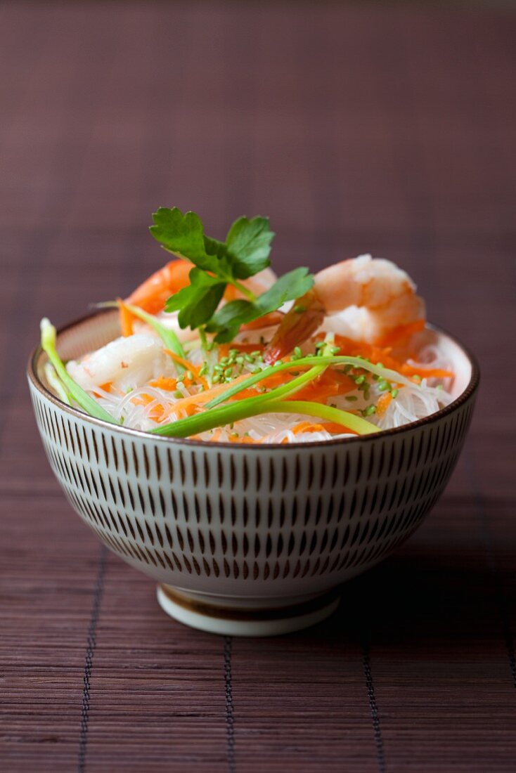 Rice noodles with prawns, China