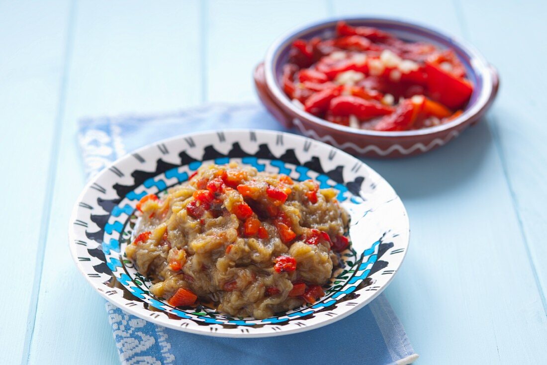 Kiopoolu paste (spread made from grilled aubergines and peppers, Bulgaria)