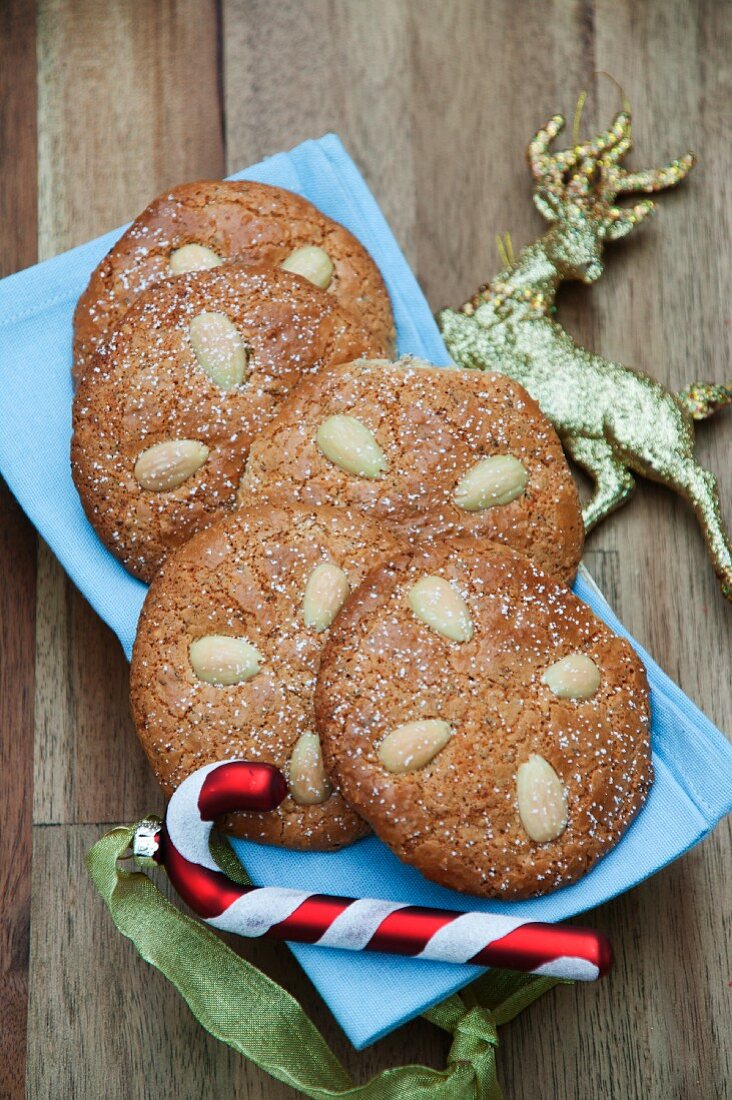 Nuremberg Lebkuchen (spiced, soft gingerbread) with almonds