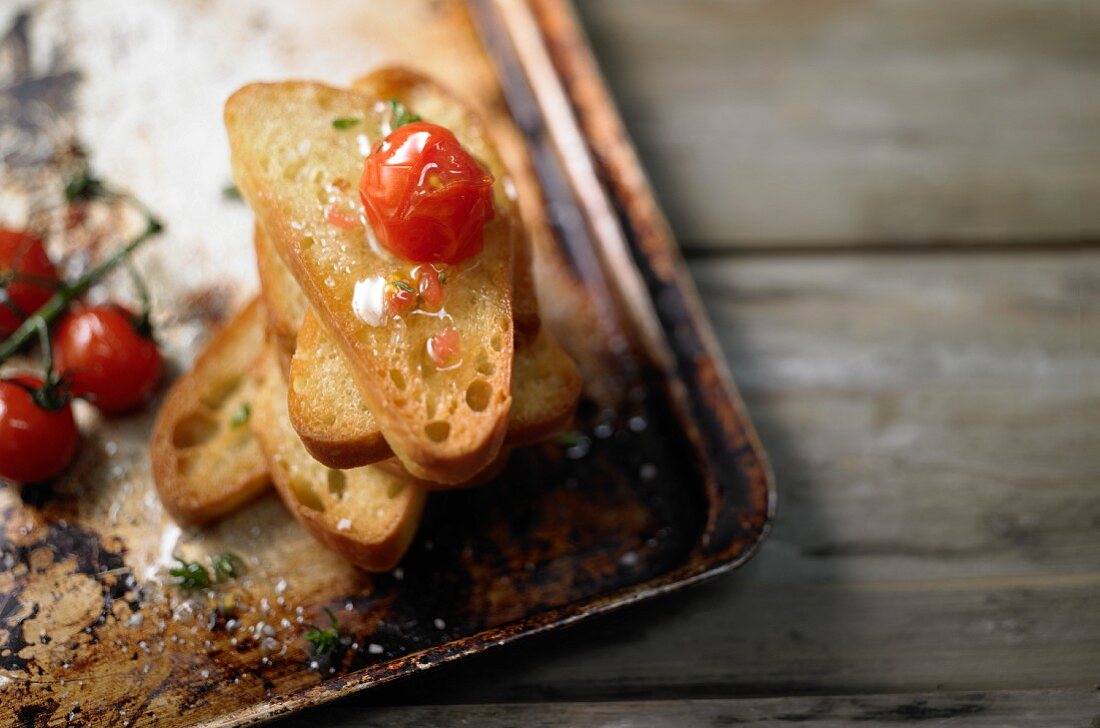 Röstbrot mit Tomaten