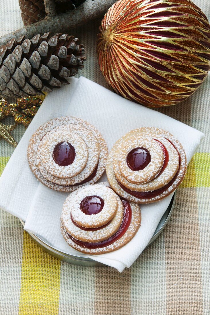 Terrace cookies with cherry jam