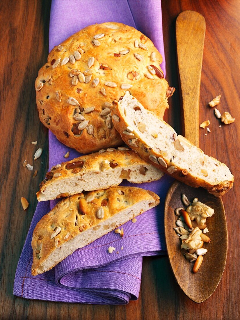 Tyrolean nut flatbreads with sunflower seeds