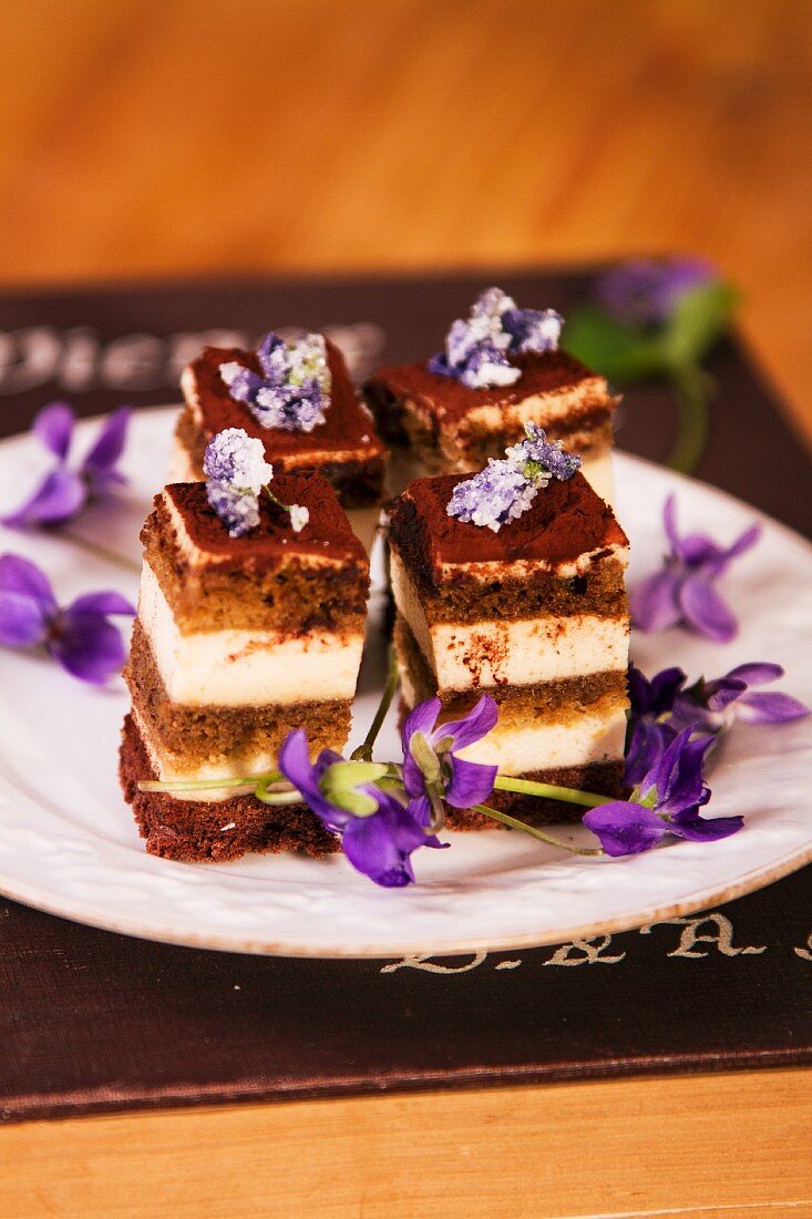 Cake cubes with candied violets