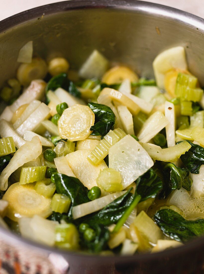 Mixed steamed vegetables in a pan (close-up)